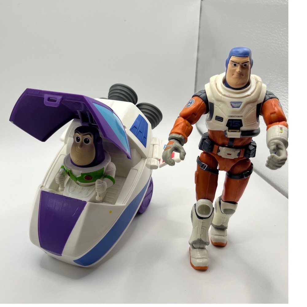 Mattel Disney Pixar Lightyear Buzz Lightyear XL-15 Figure & Vehicle Set Orange